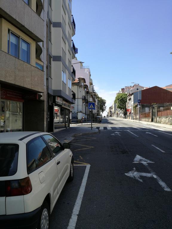 Moon City Center Apartment Porto Luaran gambar