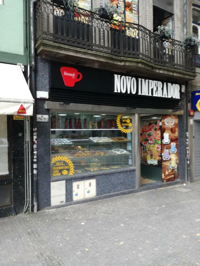 Moon City Center Apartment Porto Luaran gambar